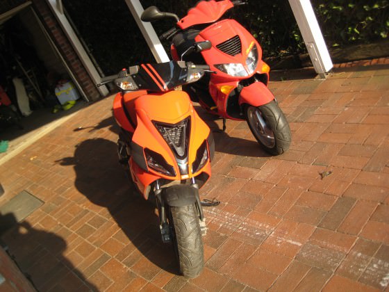 Meine SR 50 R Factory <3 &nd die Speedy von meinem Dad :P