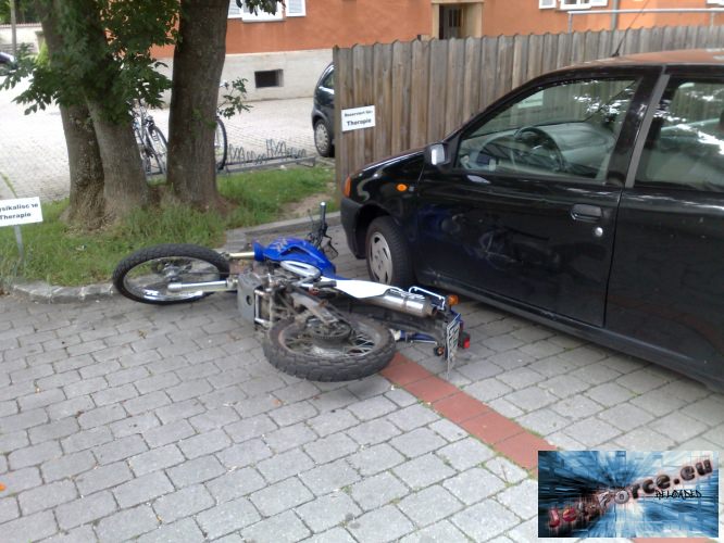 Das schöne Mopped :(