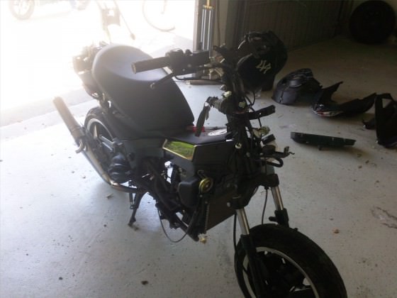 Verkleidung schon mal ab... hoffentlich bald zum lacken :) und torque control auch abgestimmt ^^