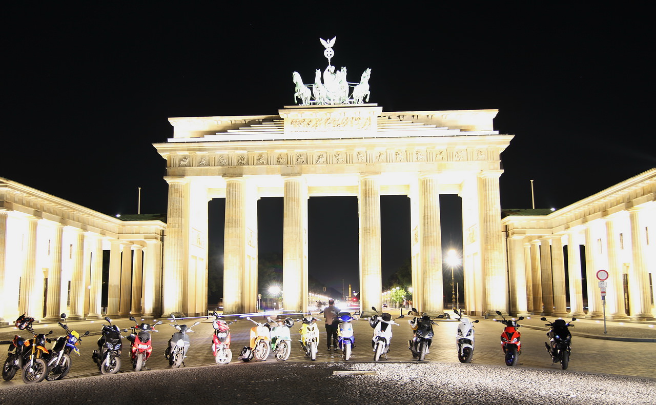 Treffen bei der Pyronale Berlin und Brandenburger Tor am 03.09.11
