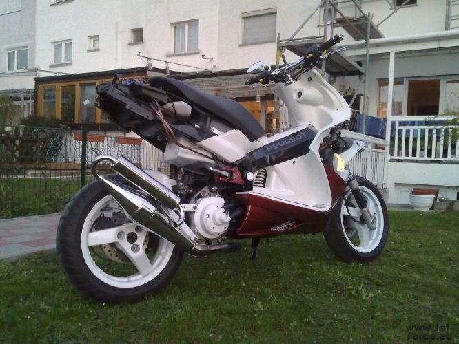so ma der aktuelle stand vom roller und mienr front =D