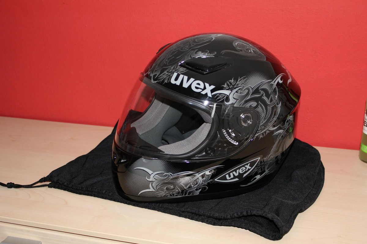 neuer helm uvex tribe