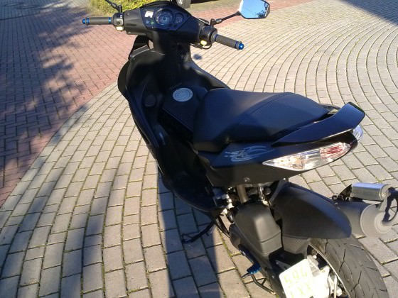 NEUE TEILE SIND DA ALLE IN BLAU (GRIFFE, BREMSHEBEL, KICKER & SEITENSTÄNDER)
