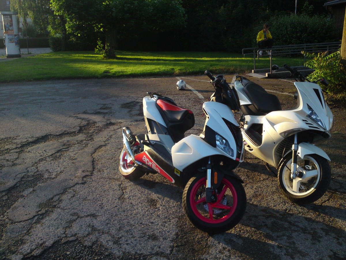 Mein Roller und der Roller vom Kollege :)