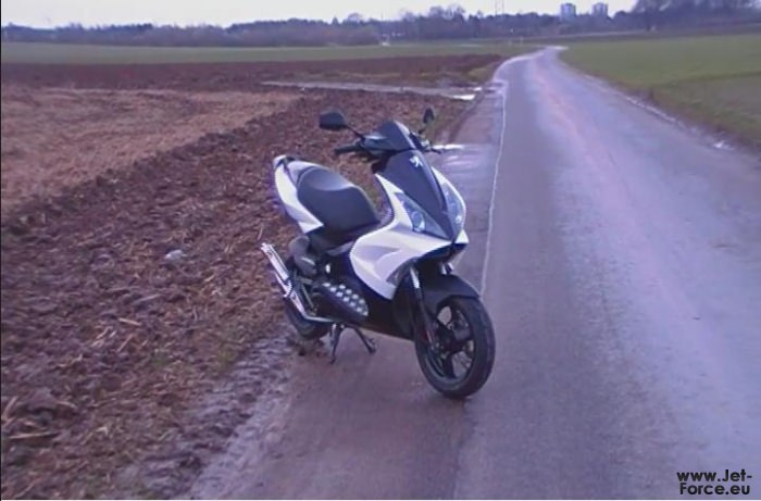 Lackiert