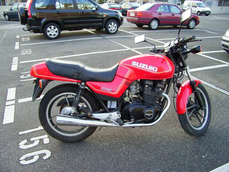 Die Suzuki GSX400e hatte ich als Übergangsfahrzeug