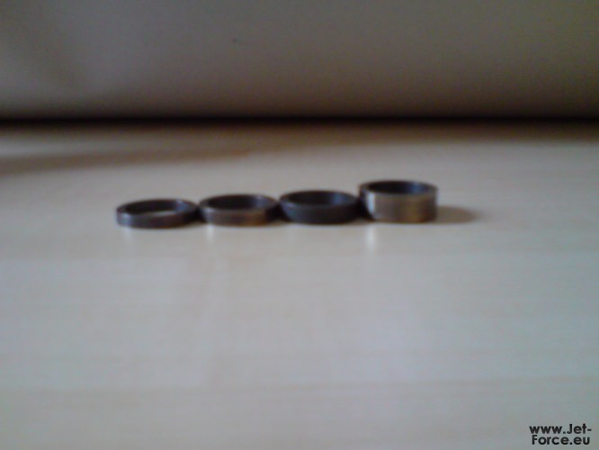 D-Ringe gedreht und anschließend gehärtet 4,5,6 und 9mm groß ^^