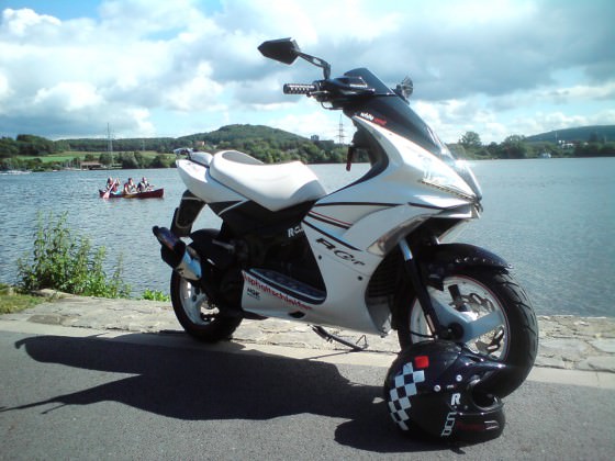 DerScooter+SOMMERhelm