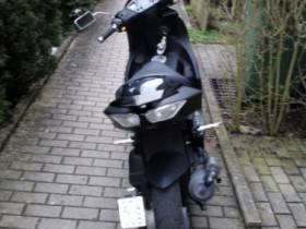 >> Scooter <<