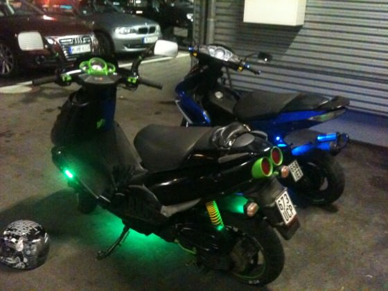 Kumpel hat jetz auch seine LED`s dran :D