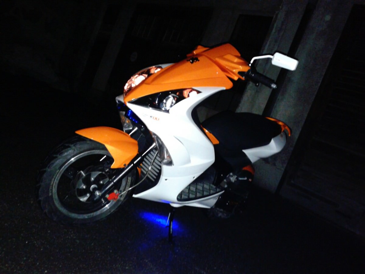 orangewhite jetts