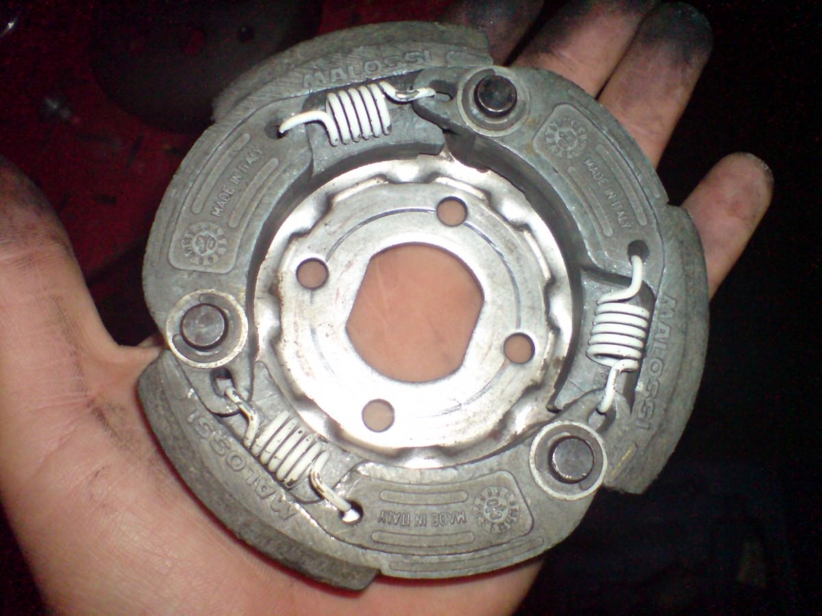 Malossi Fly Clutch reingehauen.
