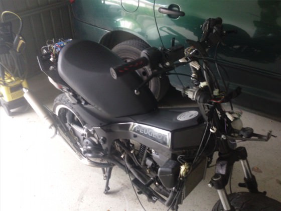 Verkleidung schon mal ab... hoffentlich bald zum lacken :) und torque control auch abgestimmt ^^