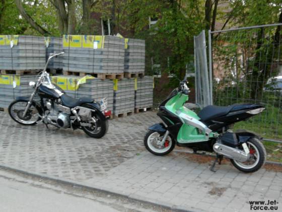 Daddys Harley und meine Jetty :D