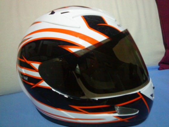 Neuer Helm ;)