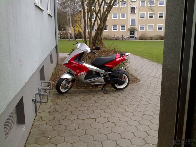 30032010379.jpg