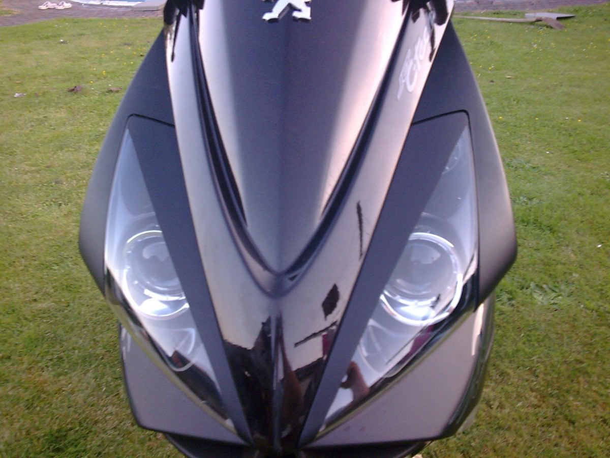 PeUgEoT JeTfOrCe C-tEcH DaRkSiDe