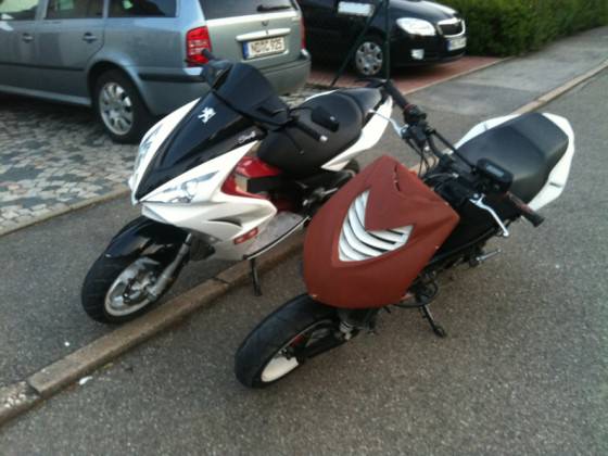Mein Roller Jetforce und mit einen Kumpel :D