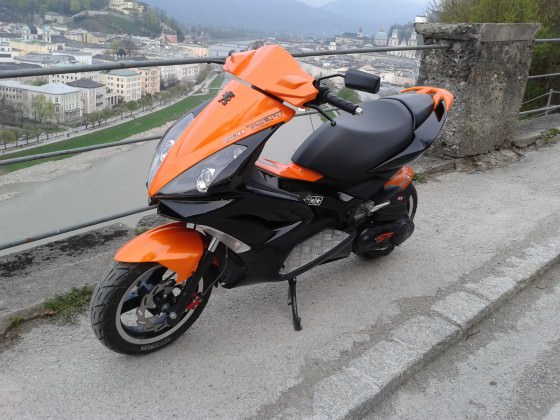 orangeblack jetts