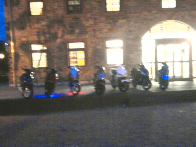 Paar scooter von Hoggene