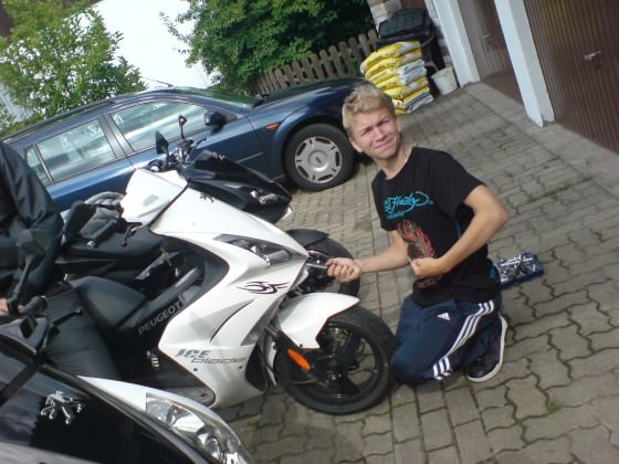 Kleines Jetty treffen bei "Red-Racer" ..  man sieht den Darksider* :D